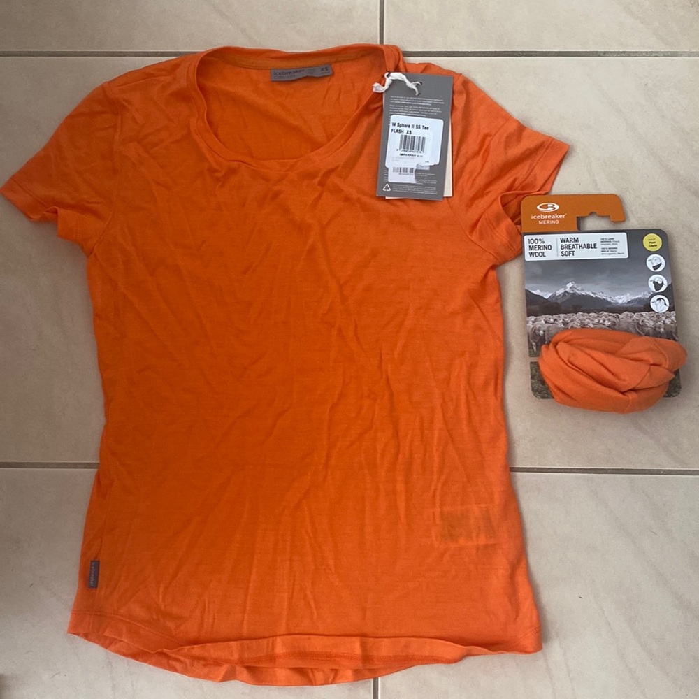 Icebreaker cool-lite t-shirt with matching flexi chute.